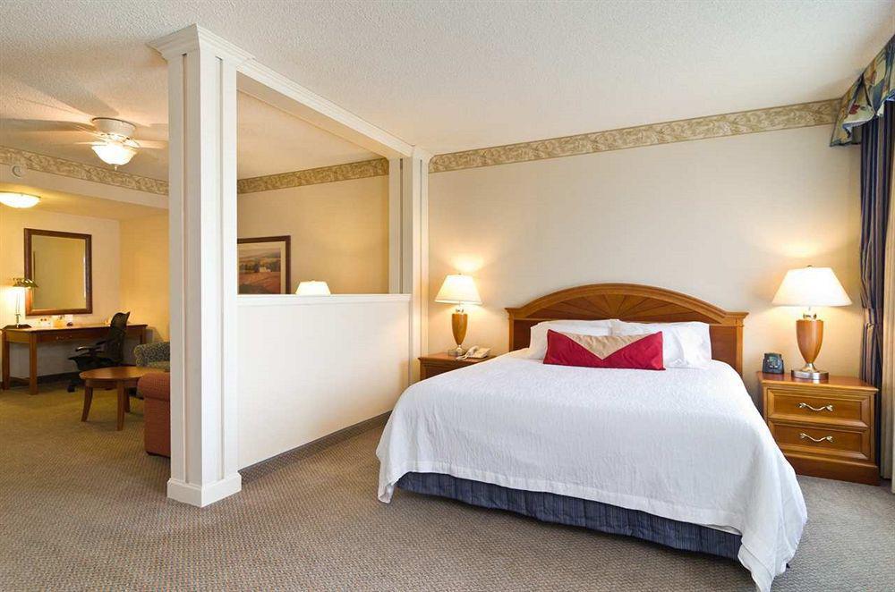 Hilton Garden Inn Wooster Exterior photo